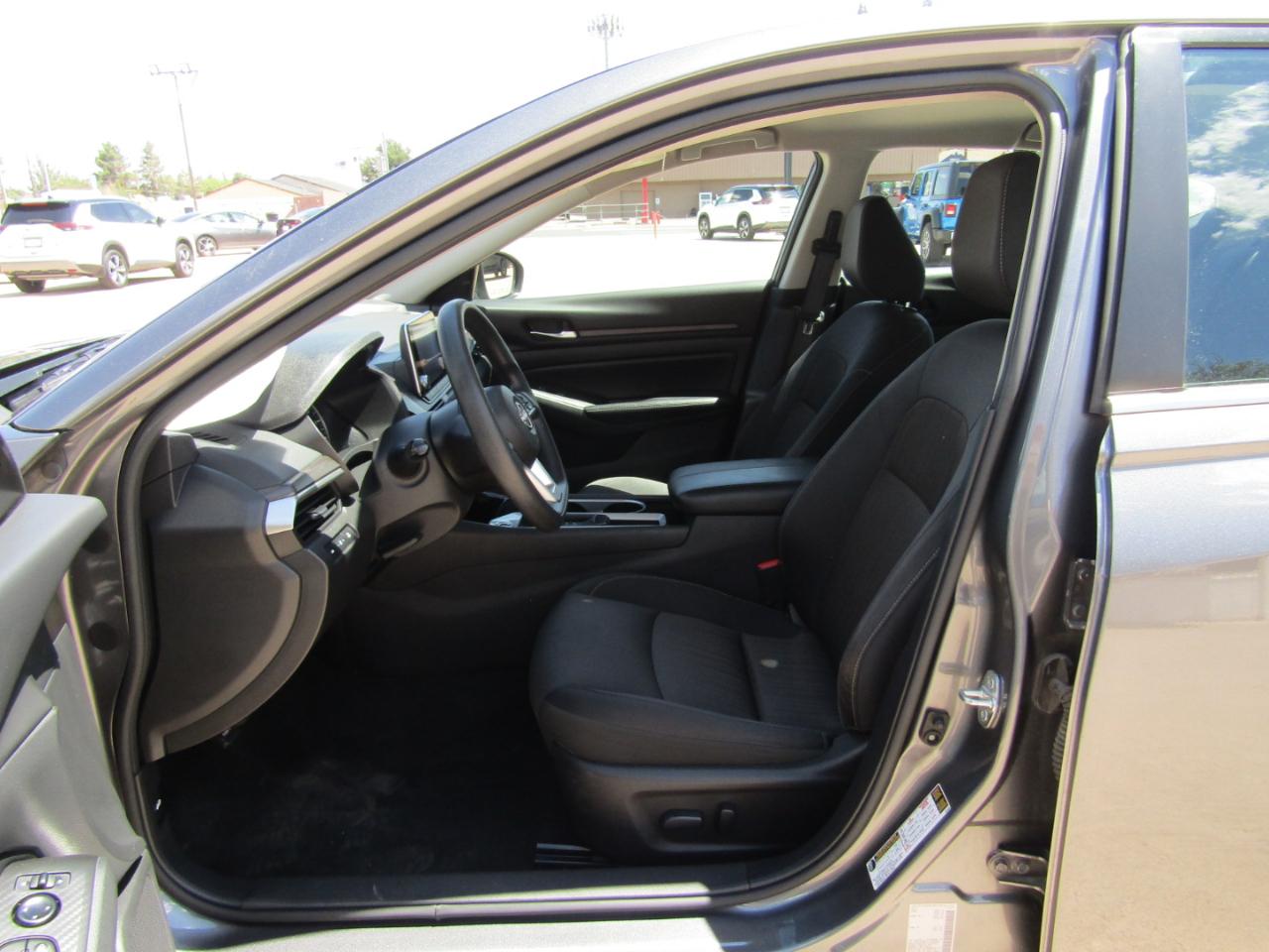 Nissan Altima 2.5 SV Sedan 2024