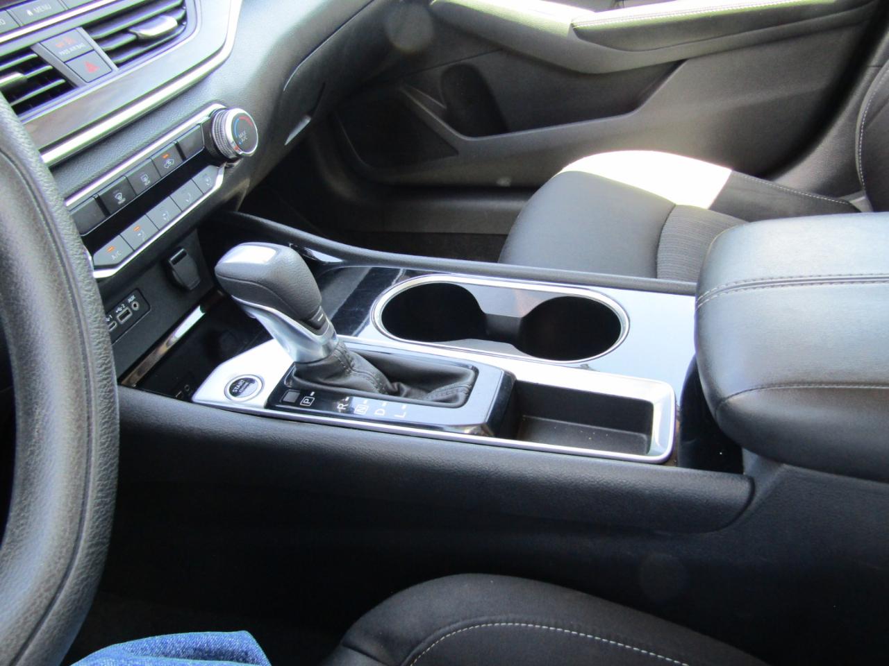 Nissan Altima 2.5 SV Sedan 2024