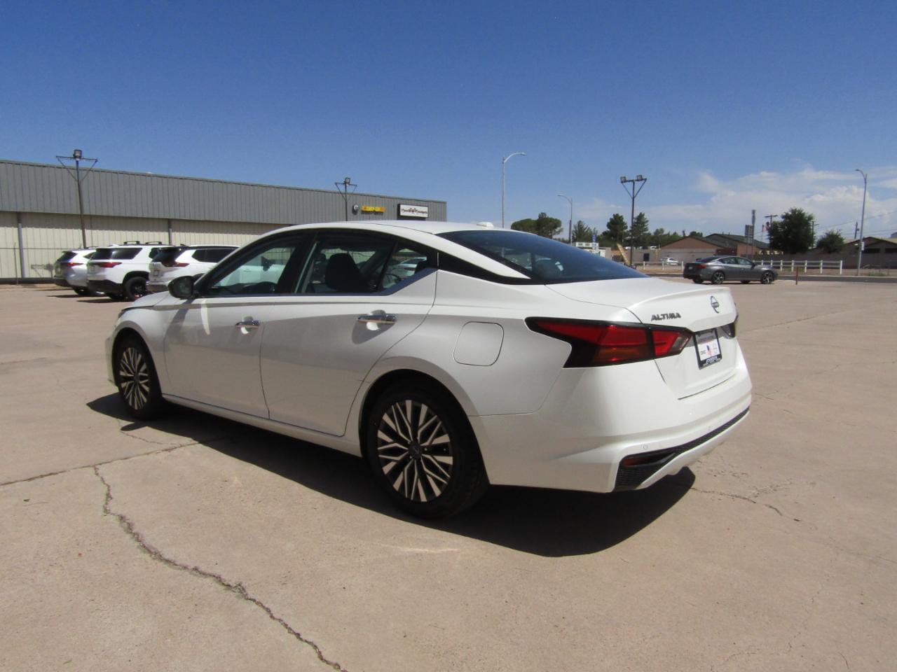 Nissan Altima 2.5 SV Sedan 2024