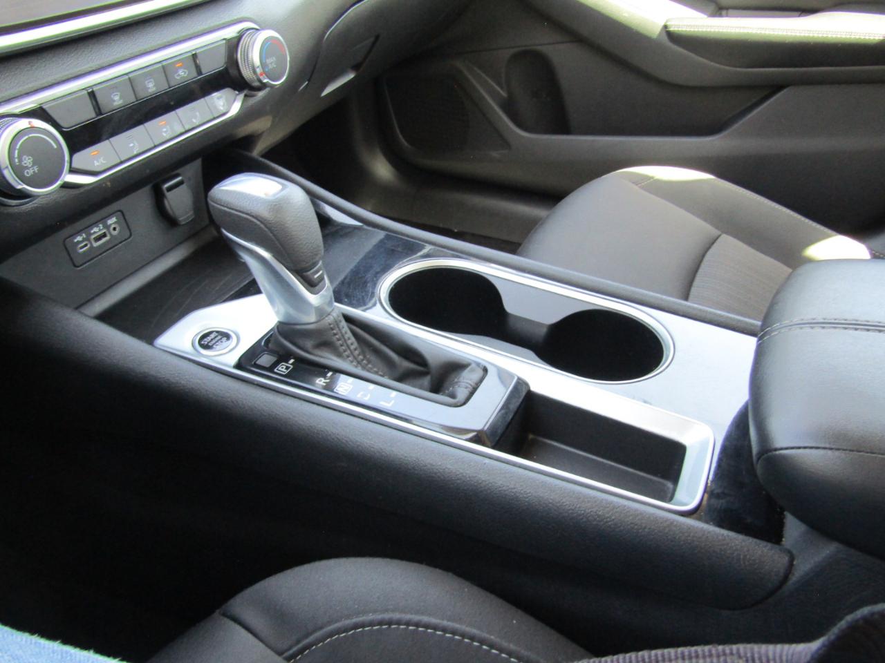 Nissan Altima 2.5 SV Sedan 2024