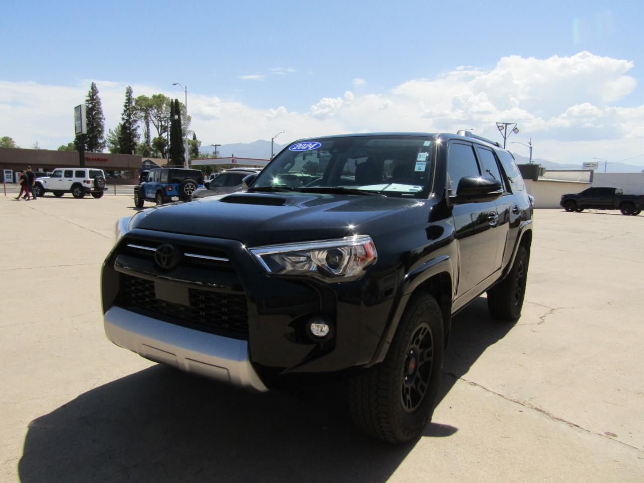 Toyota 4Runner TRD Off Road 4WD (Natl) 2024