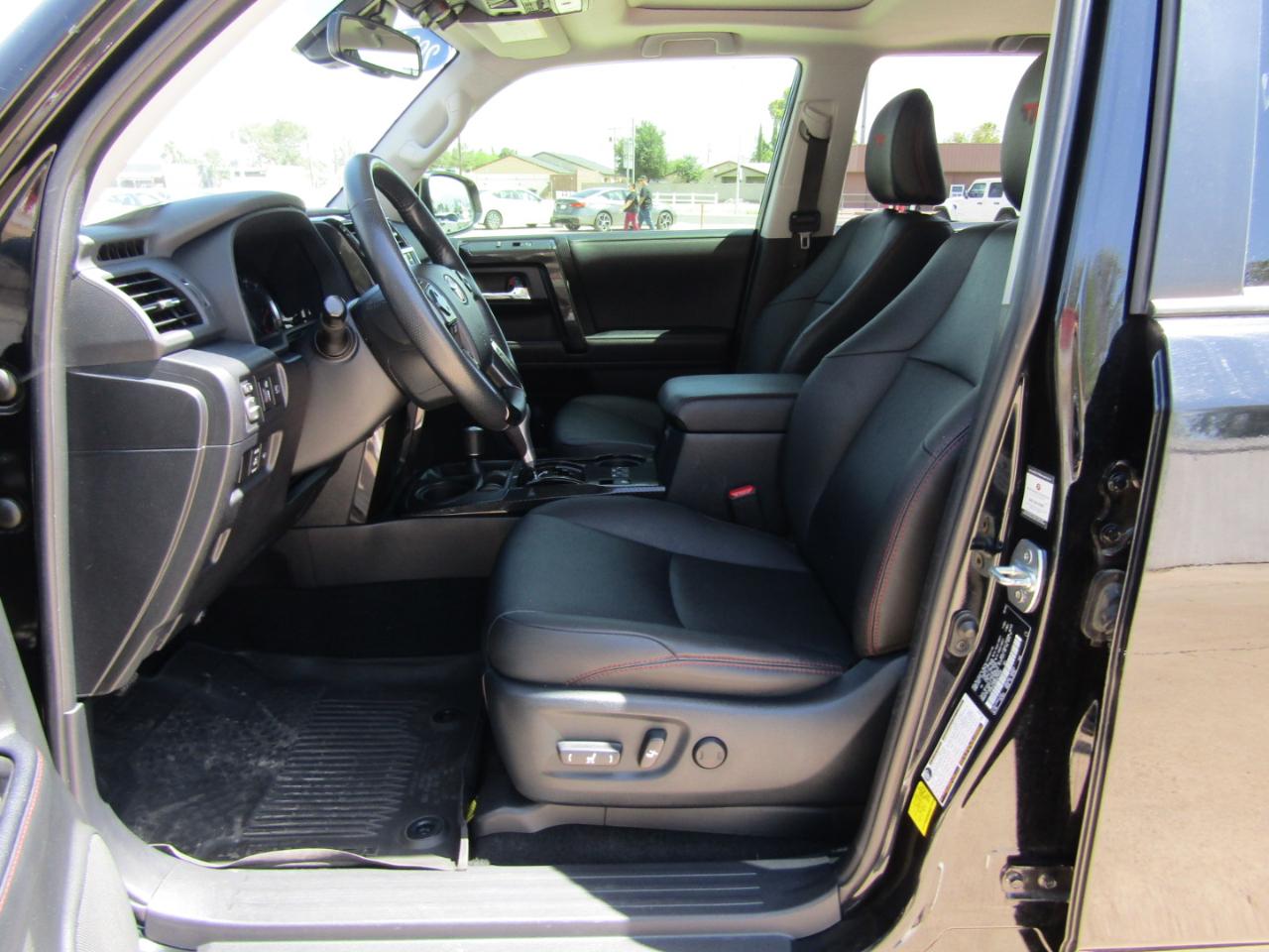 Toyota 4Runner TRD Off Road 4WD (Natl) 2024
