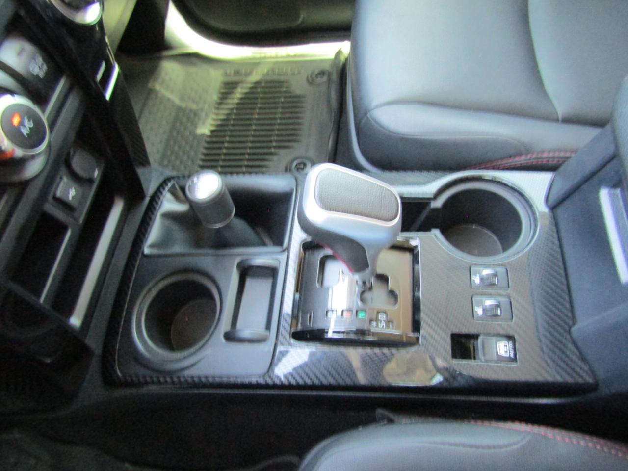 Toyota 4Runner TRD Off Road 4WD (Natl) 2024