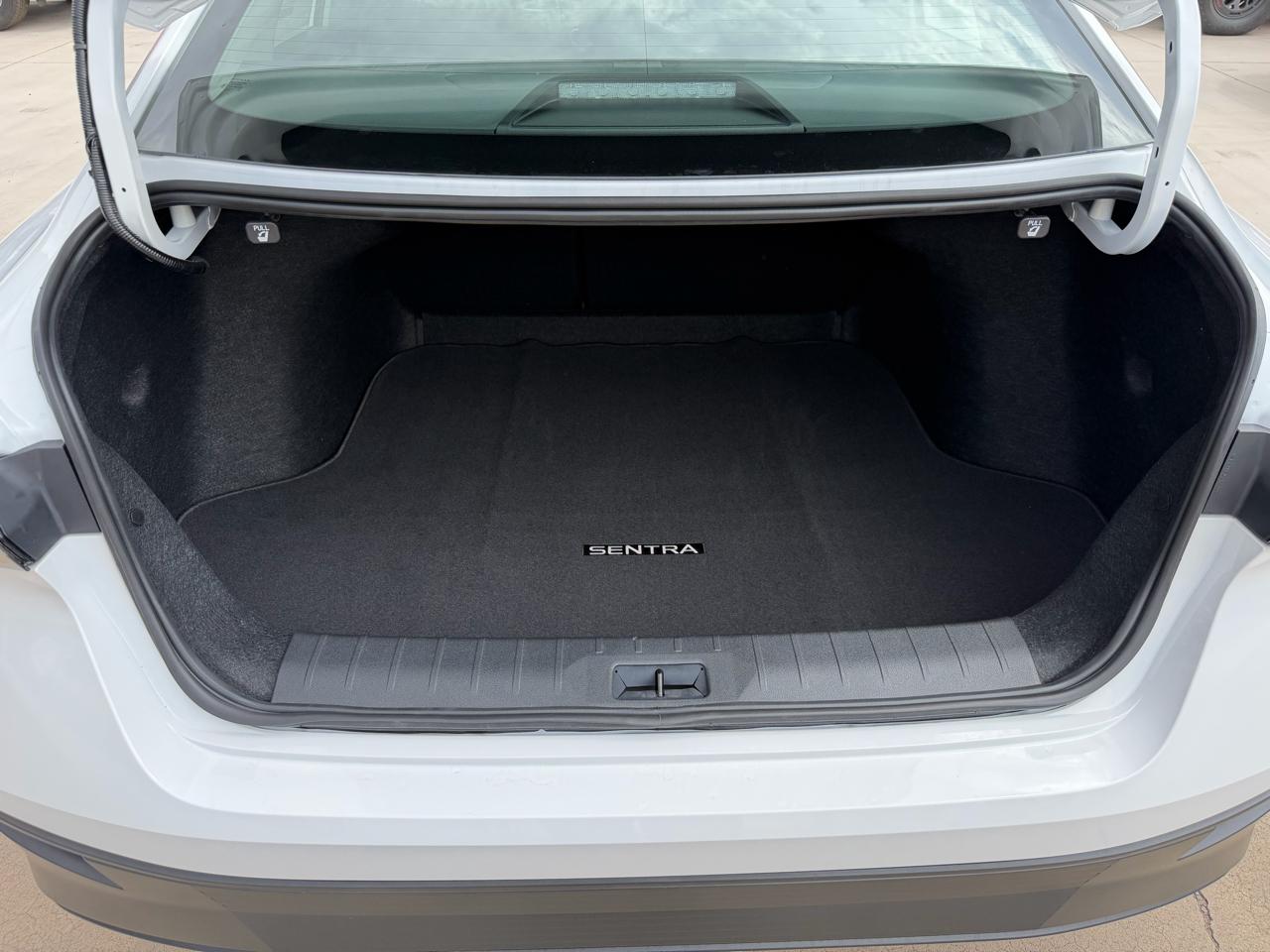 Nissan Sentra SV Sedan 2026