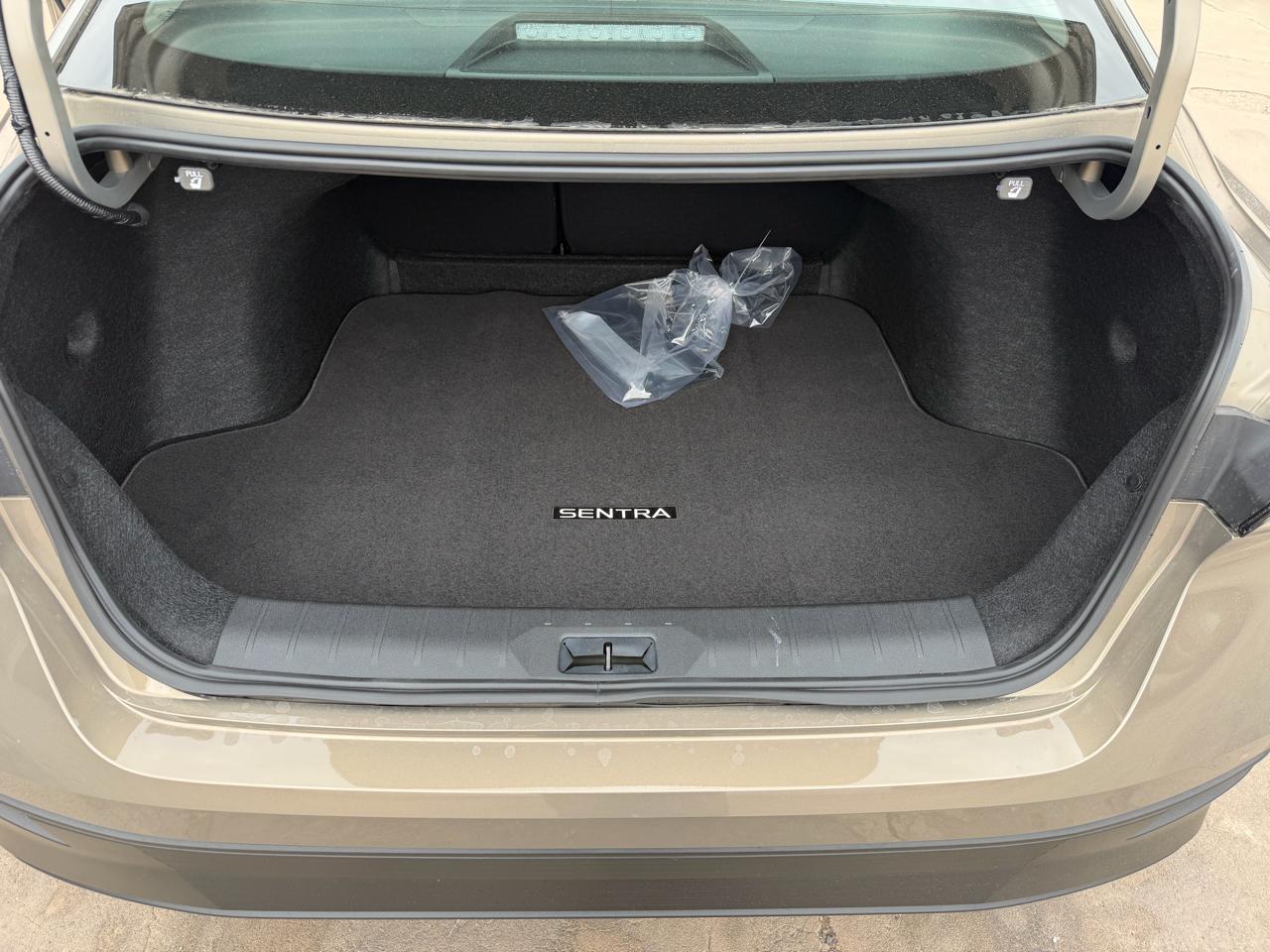 Nissan Sentra SV Sedan 2026