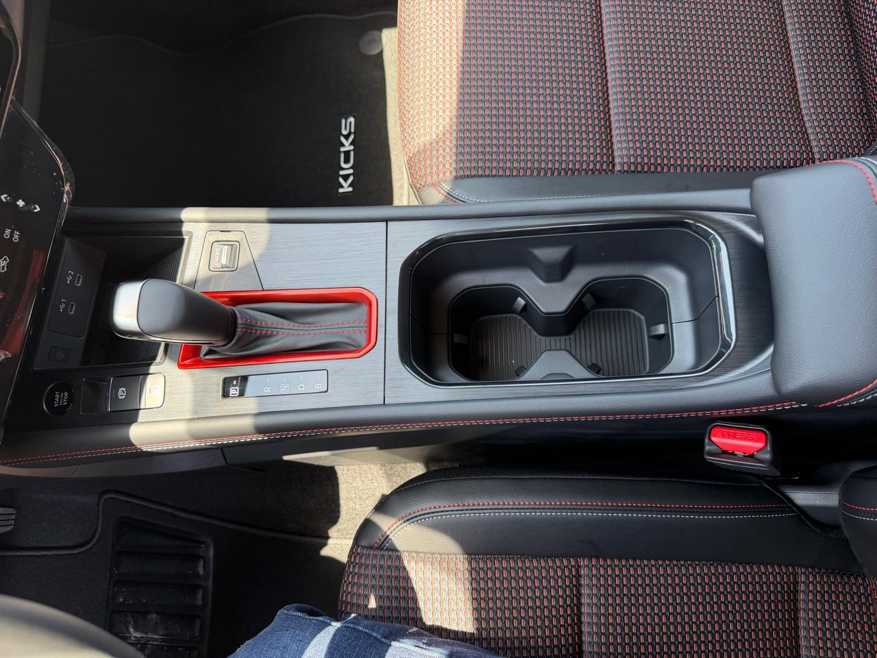 Nissan Kicks SR FWD 2026