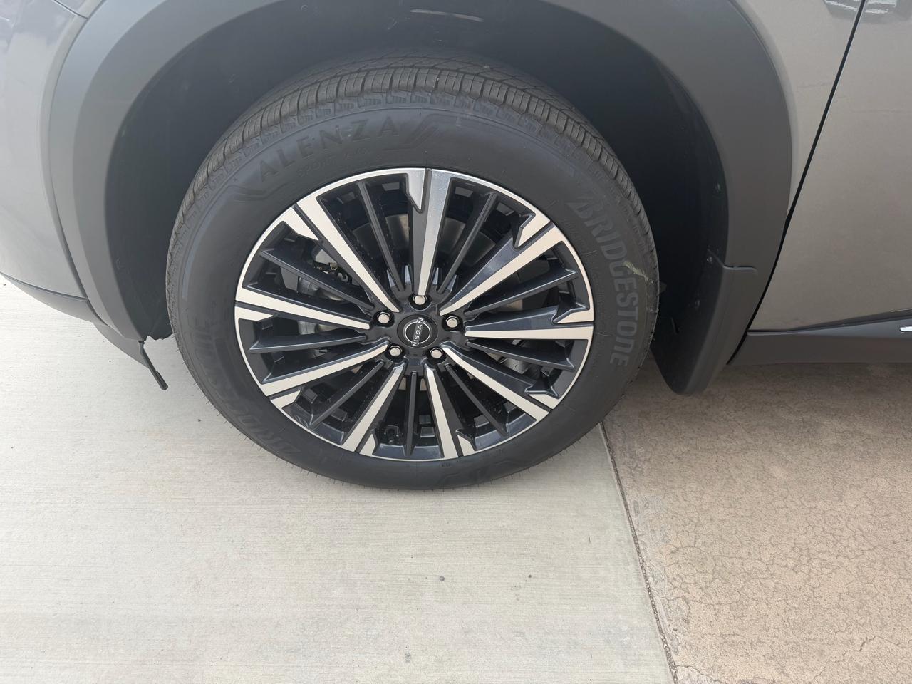 Nissan Pathfinder Platinum 2WD 2026