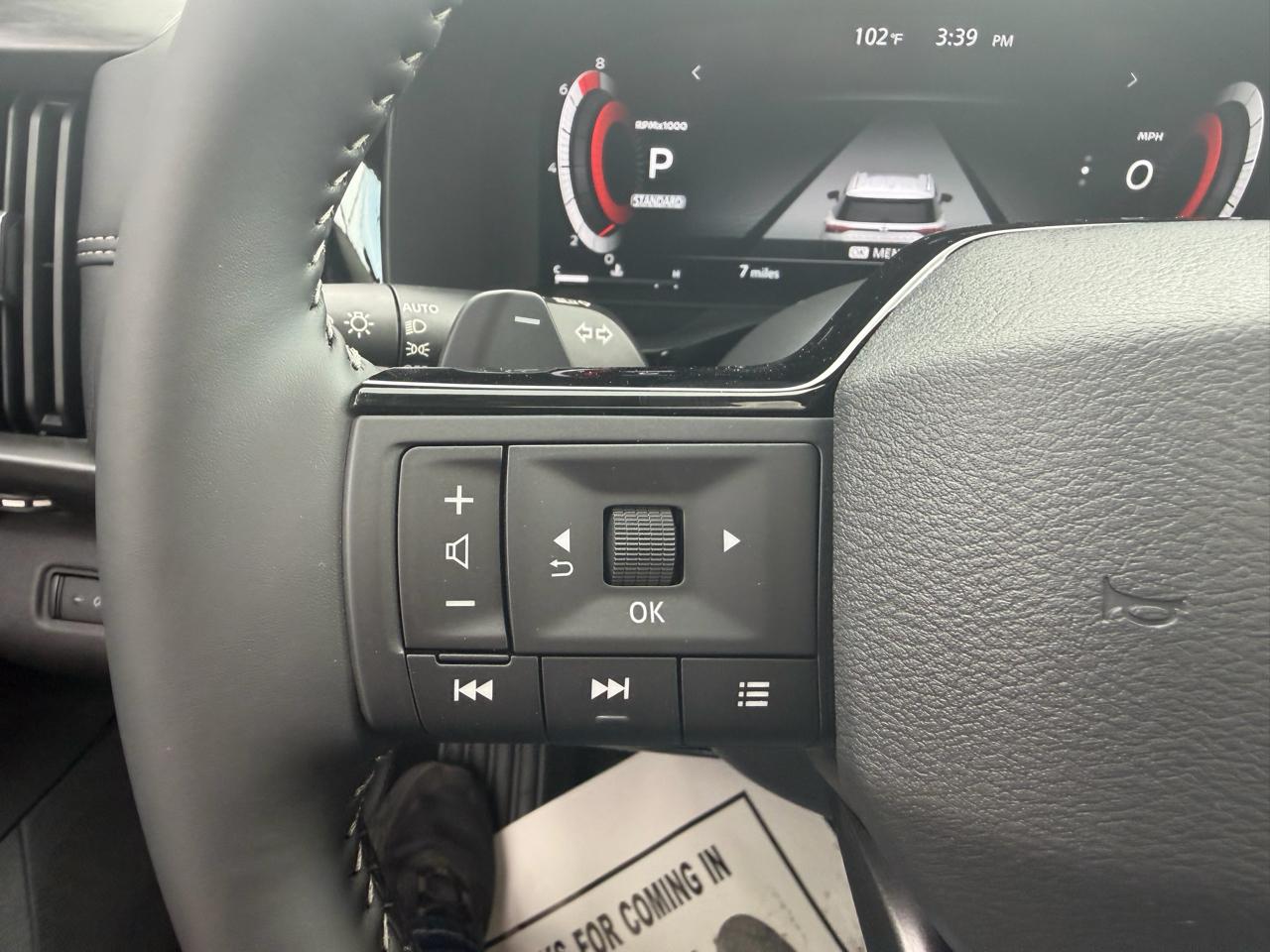 Nissan Pathfinder Platinum 2WD 2026
