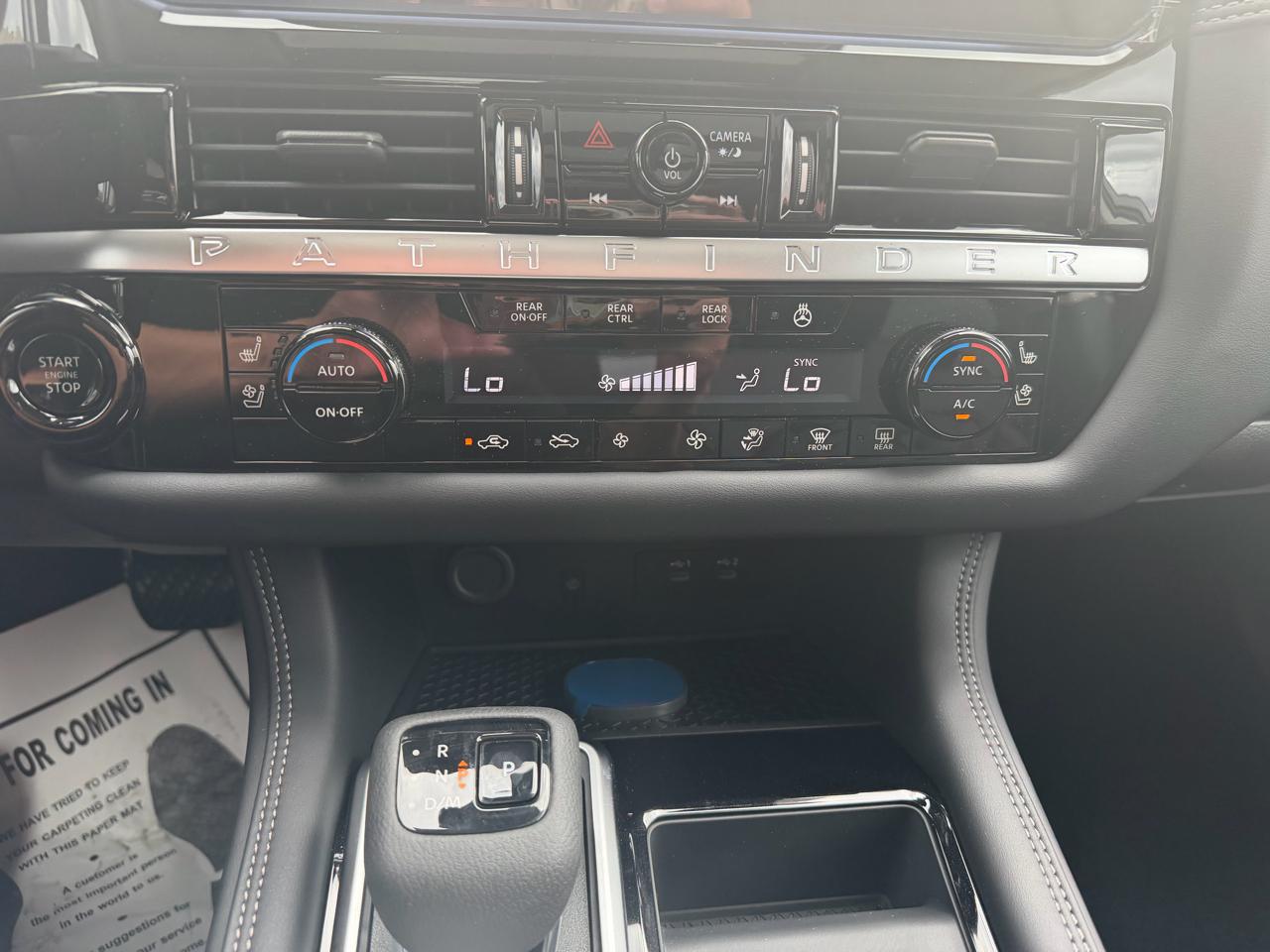 Nissan Pathfinder Platinum 2WD 2026