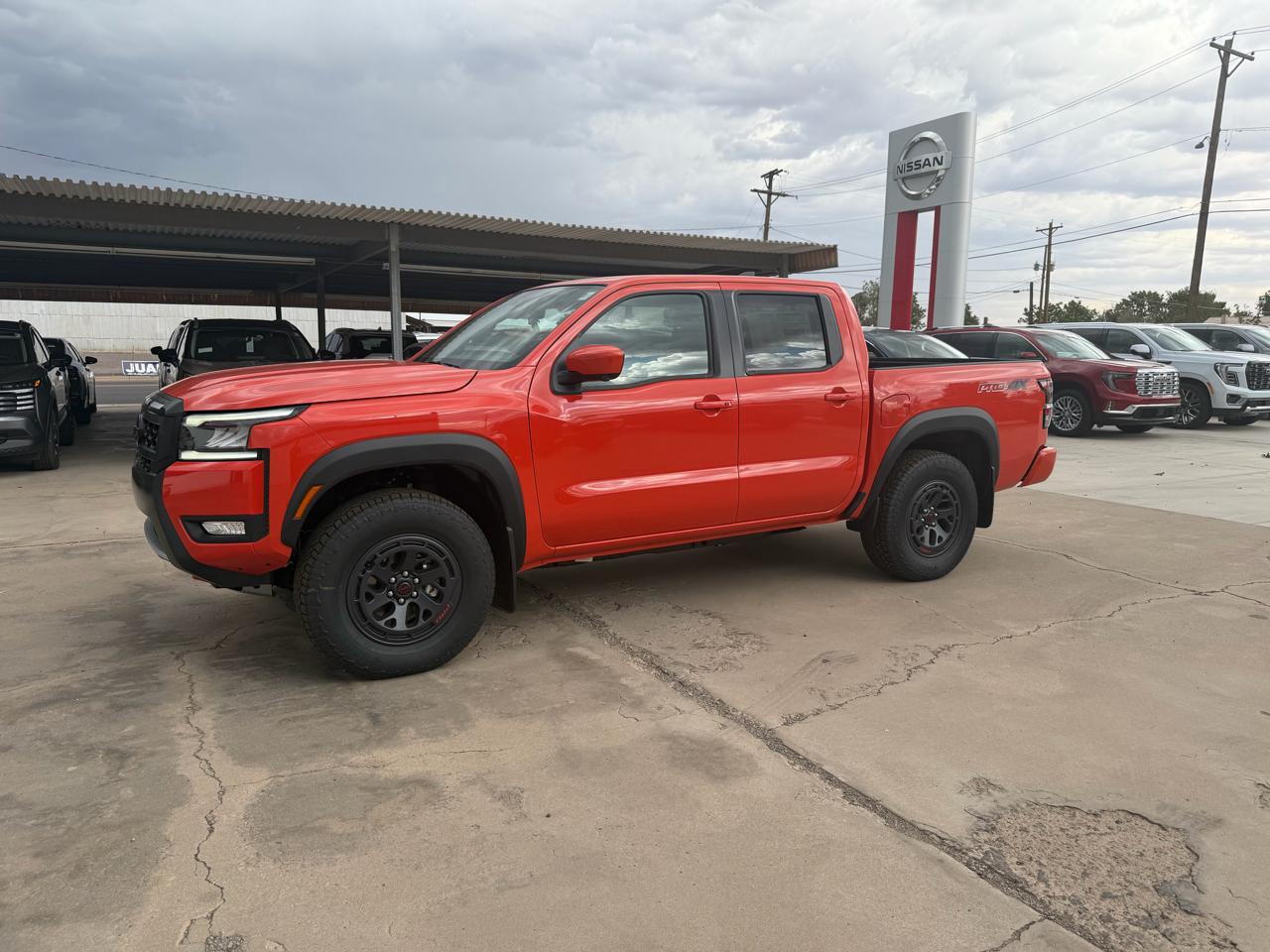 Nissan Frontier Crew Cab 4x4 PRO-4X 2026