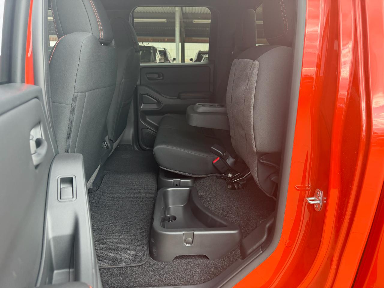 Nissan Frontier Crew Cab 4x4 PRO-4X 2026