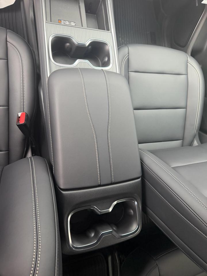 GMC Acadia FWD 4dr Elevation 2026