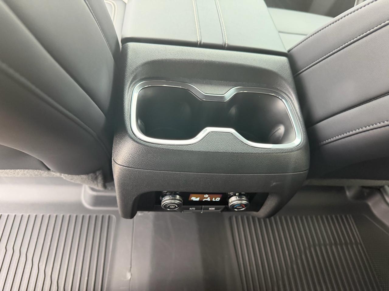 GMC Acadia FWD 4dr Elevation 2026