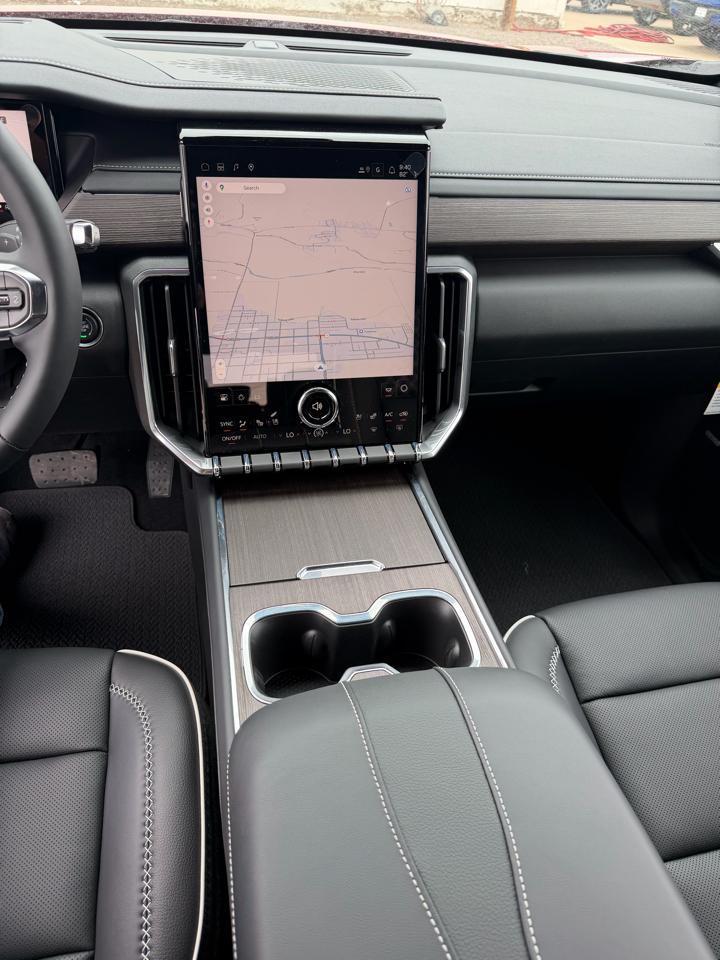 GMC Acadia FWD 4dr Denali 2026