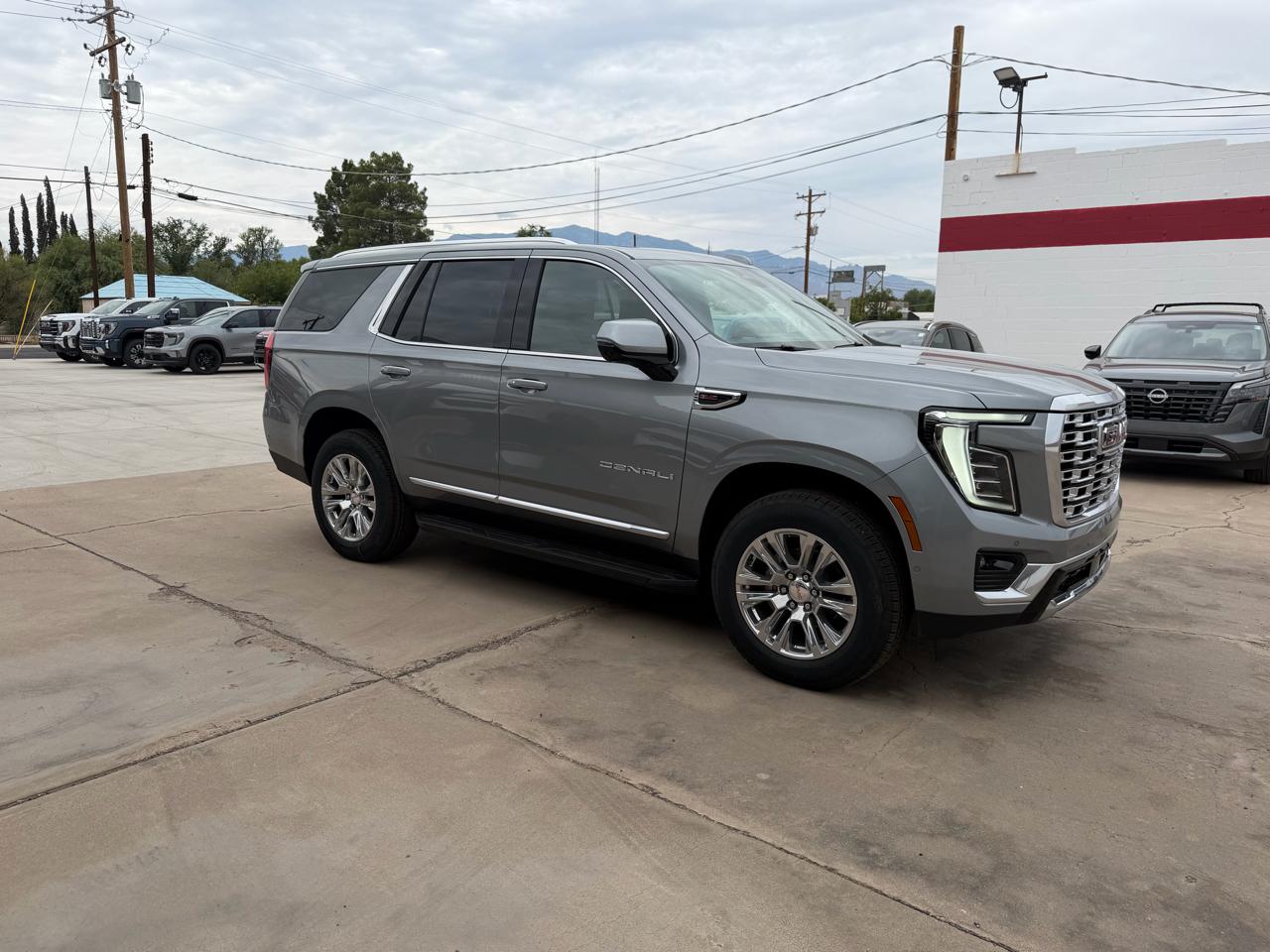 2026 GMC Yukon Denali - Photo 8