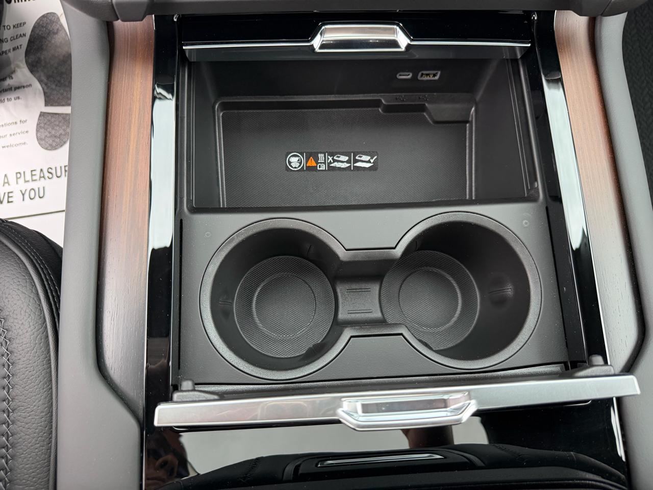 2026 GMC Yukon Denali - Photo 24