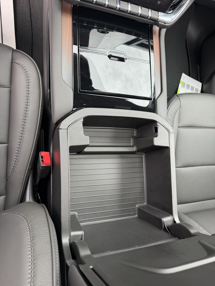 2026 GMC Yukon Denali - Photo 26