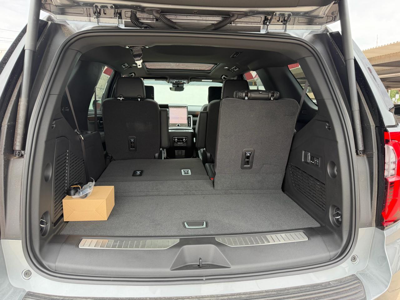 2026 GMC Yukon Denali - Photo 40