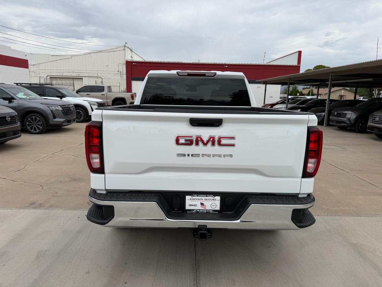 GMC Sierra 1500 4WD Crew Cab 147" Pro 2026