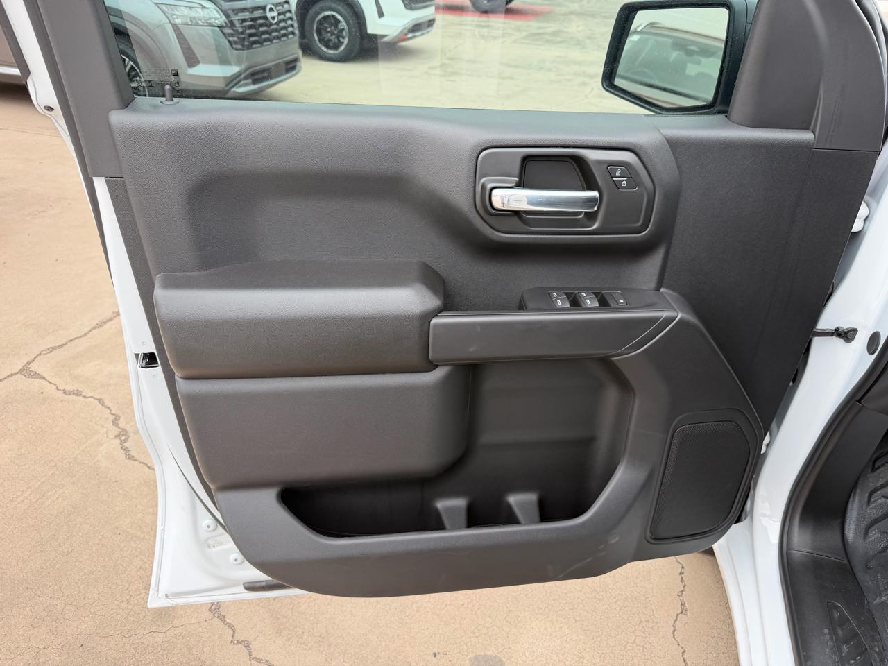 GMC Sierra 1500 4WD Crew Cab 147" Pro 2026