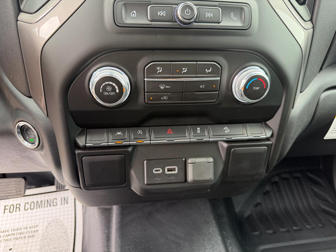 GMC Sierra 1500 4WD Crew Cab 147" Pro 2026
