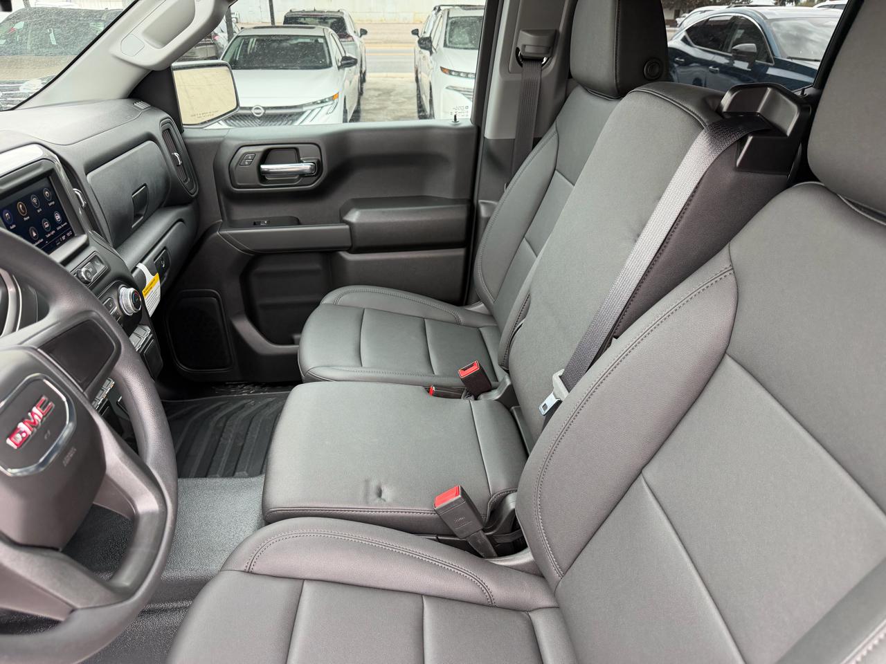 GMC Sierra 1500 4WD Crew Cab 147" Pro 2026