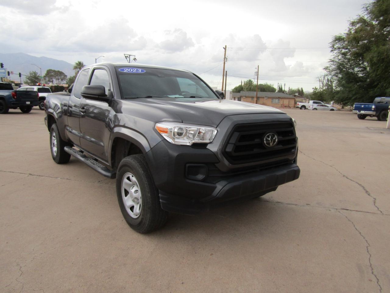 Toyota Tacoma 2WD SR5 Access Cab 6' Bed I4 AT (Natl) 2023