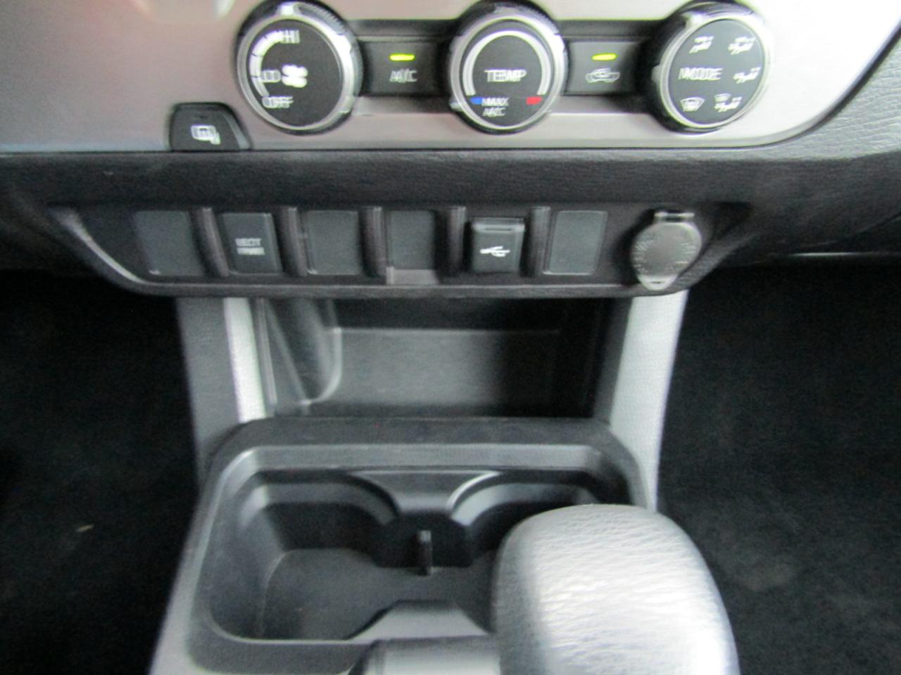 Toyota Tacoma 2WD SR5 Access Cab 6' Bed I4 AT (Natl) 2023