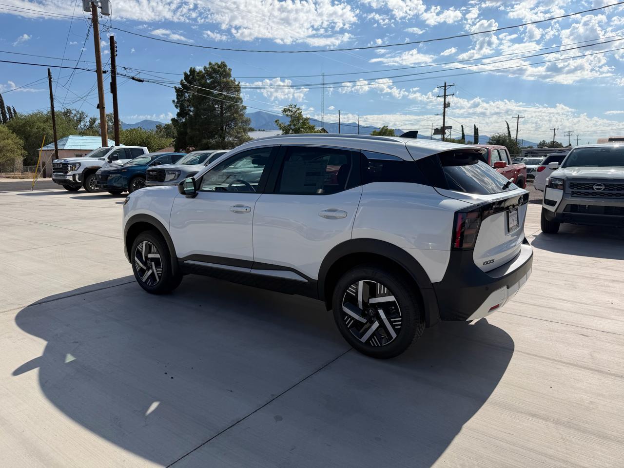Nissan Kicks SV FWD 2026