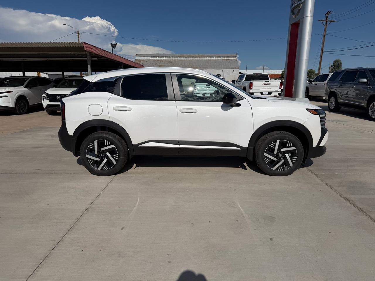 Nissan Kicks SV FWD 2026