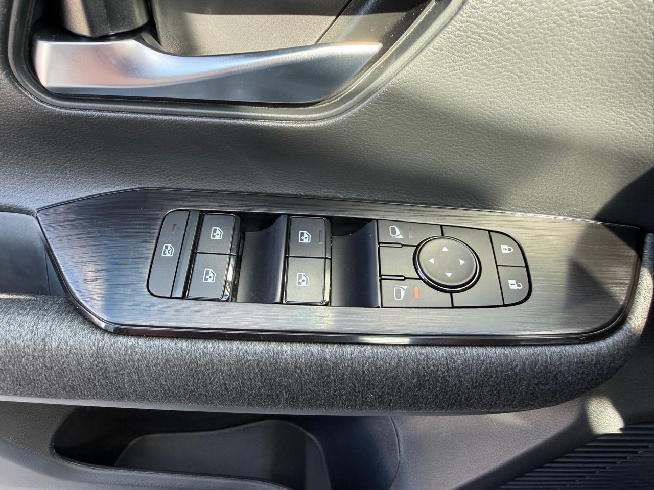 Nissan Kicks SV FWD 2026