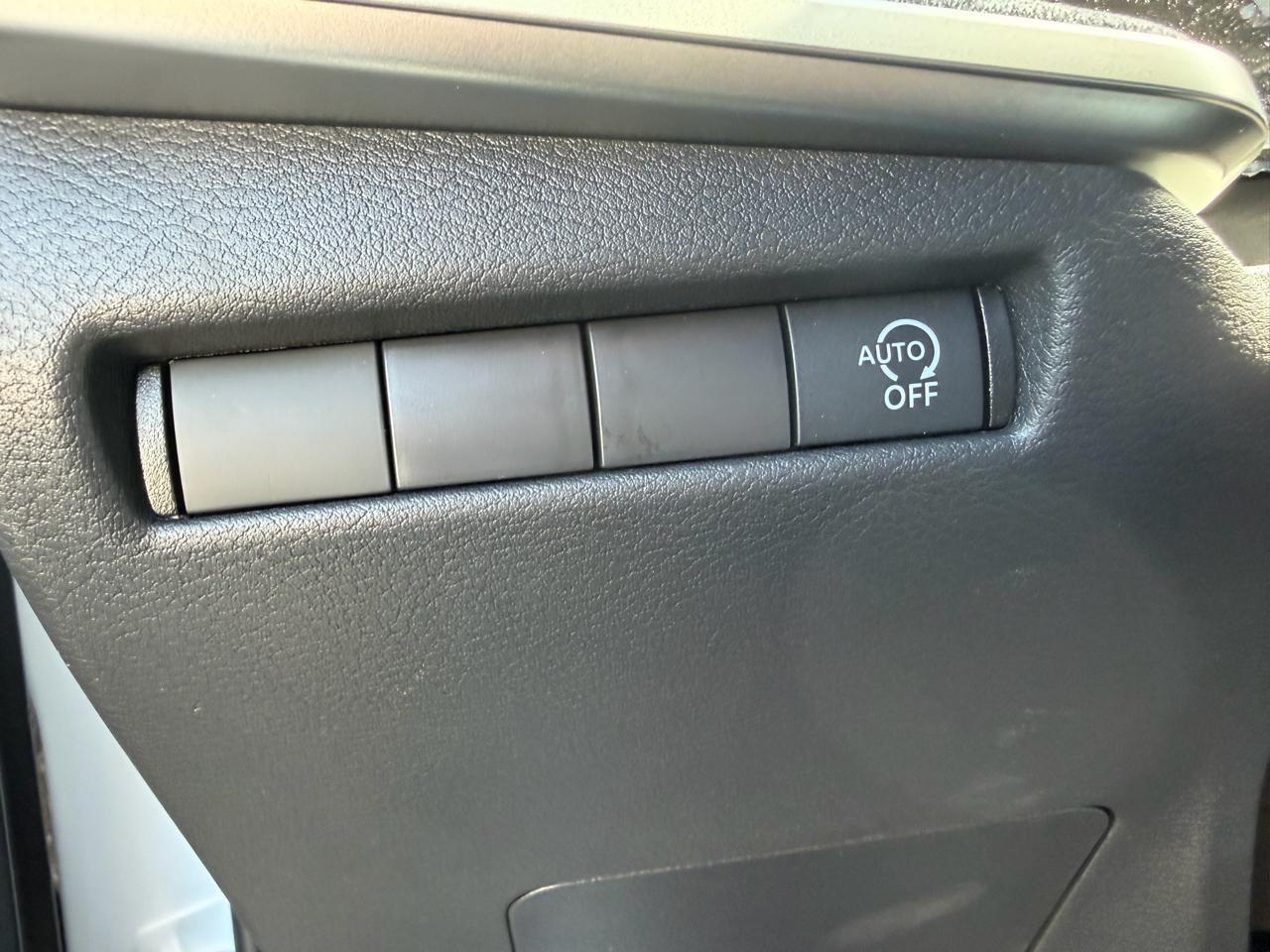 Nissan Kicks SV FWD 2026