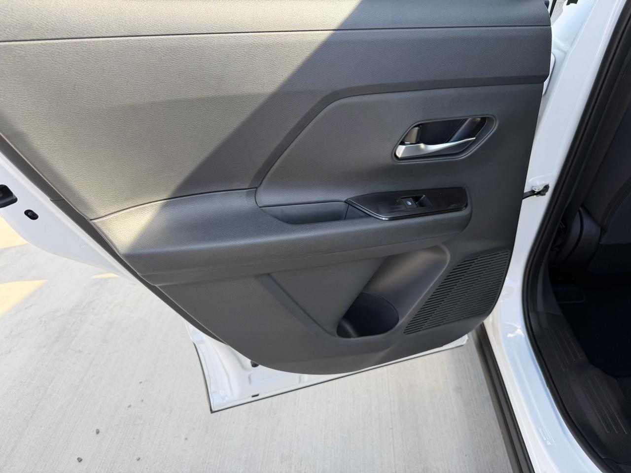Nissan Kicks SV FWD 2026