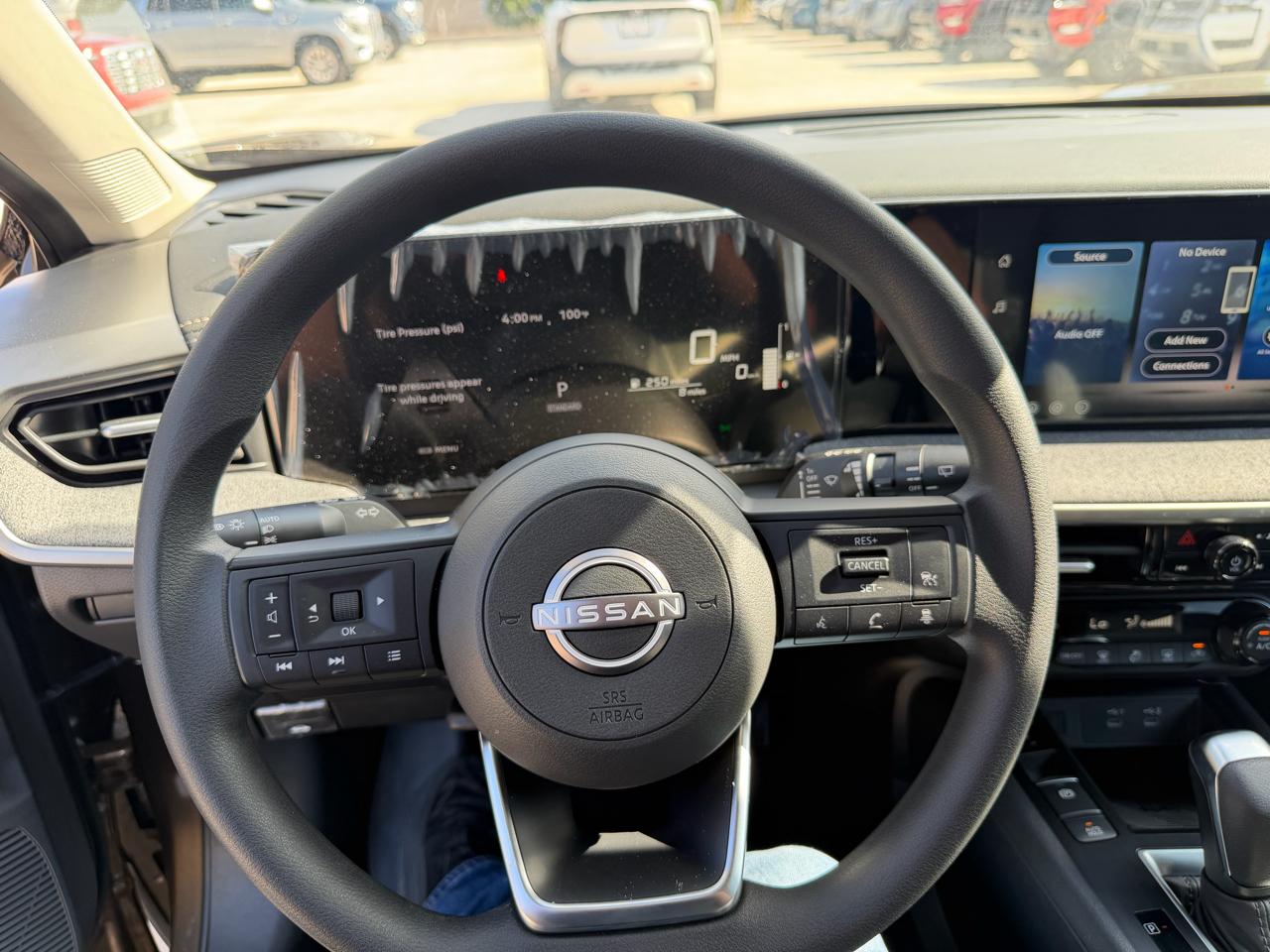 Nissan Kicks SV FWD 2026