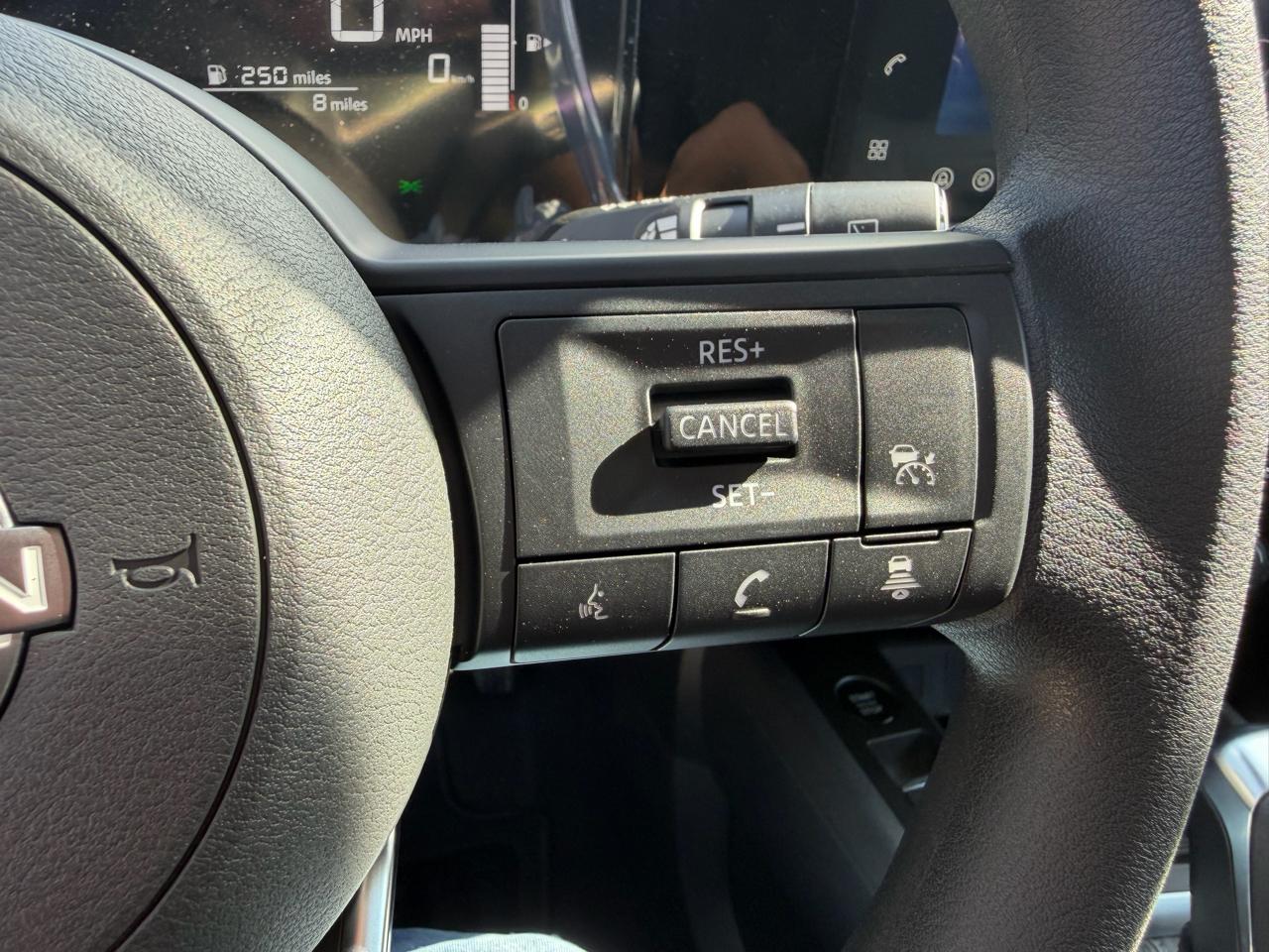 Nissan Kicks SV FWD 2026