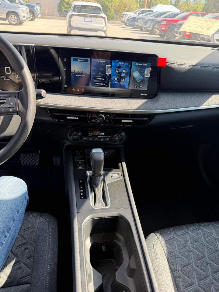 Nissan Kicks SV FWD 2026