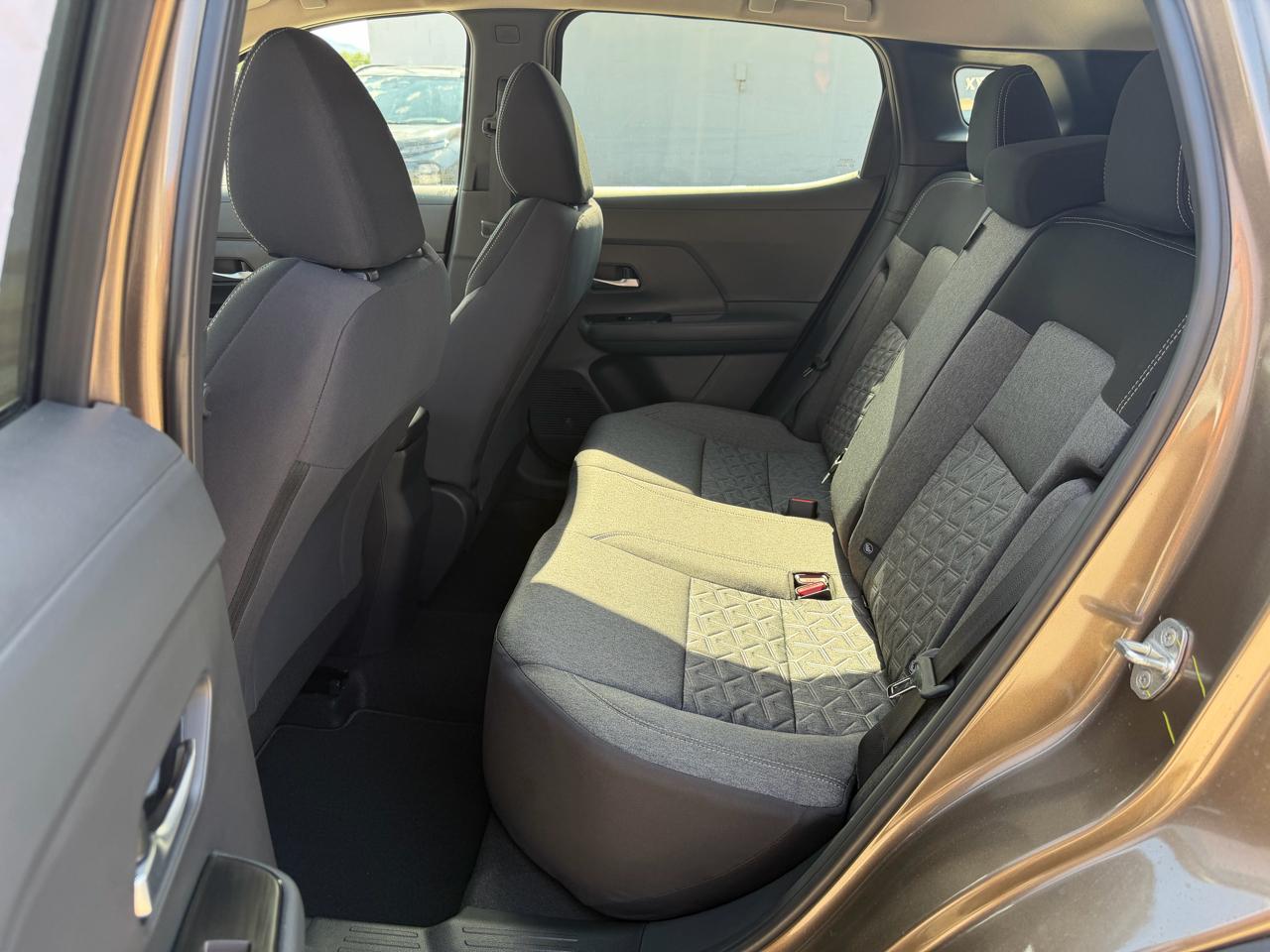 Nissan Kicks SV FWD 2026