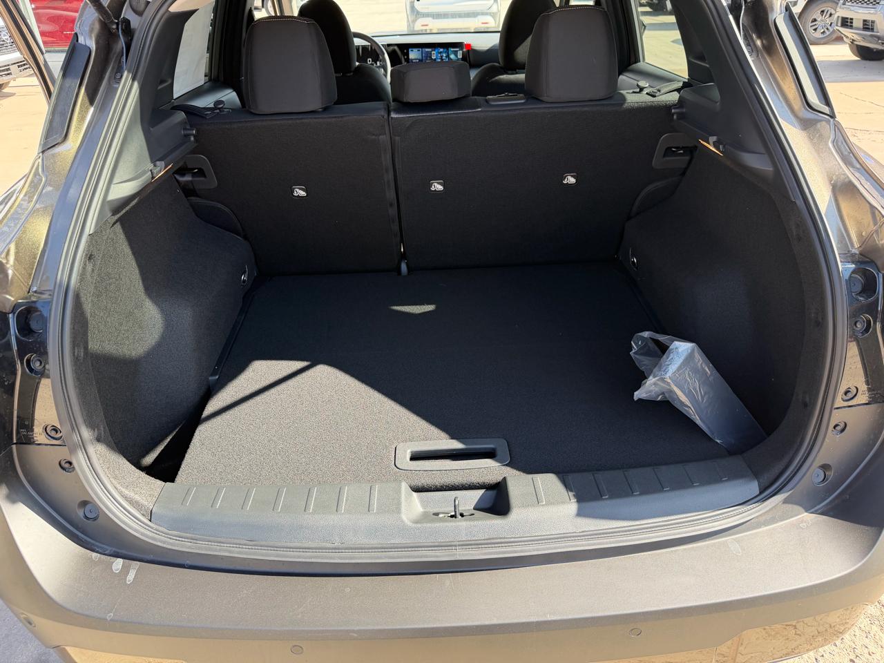 Nissan Kicks SV FWD 2026