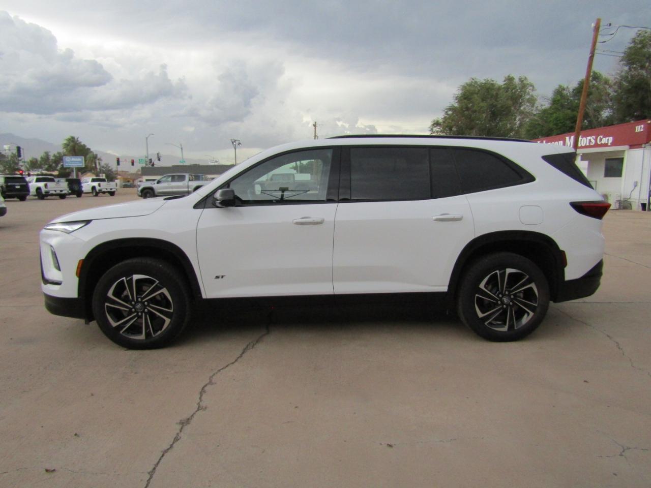 Buick Enclave 4dr Sport Touring 2026