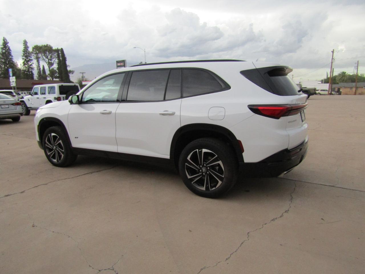 Buick Enclave 4dr Sport Touring 2026