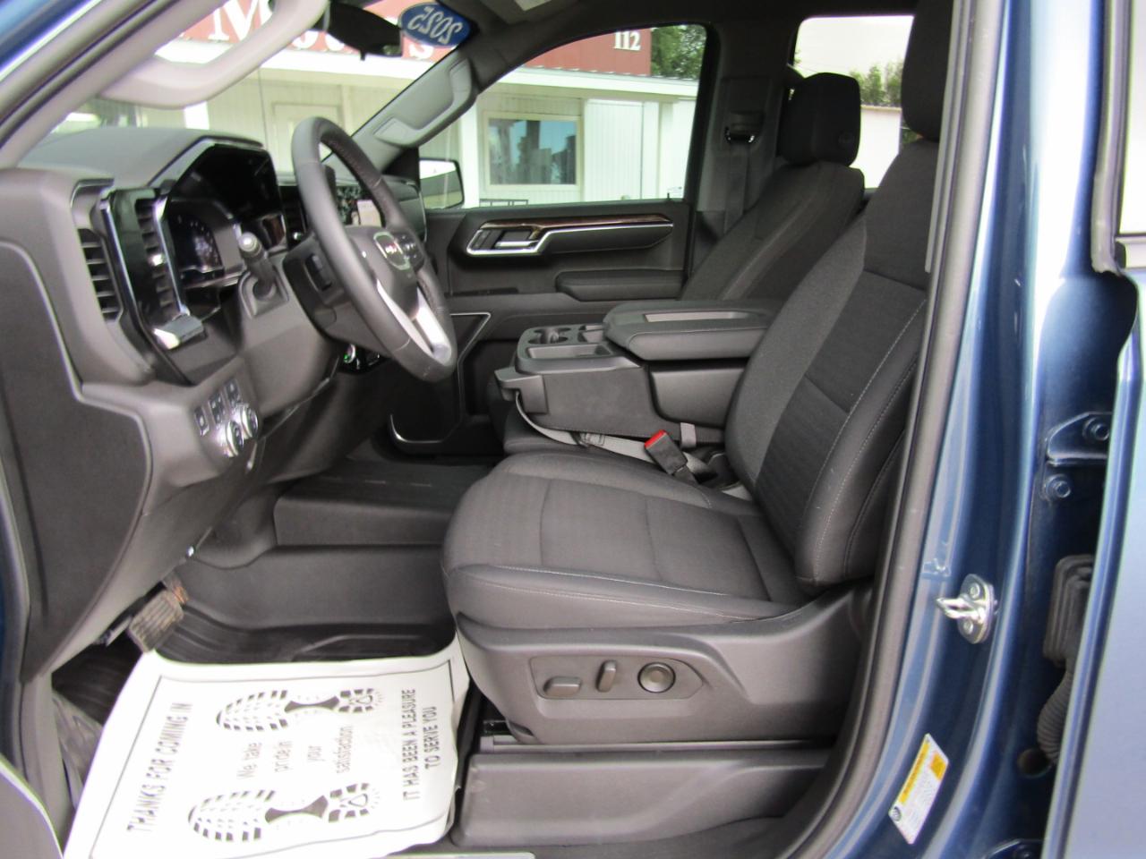 GMC Sierra 1500 4WD Crew Cab 147" Elevation w/3SB 2025