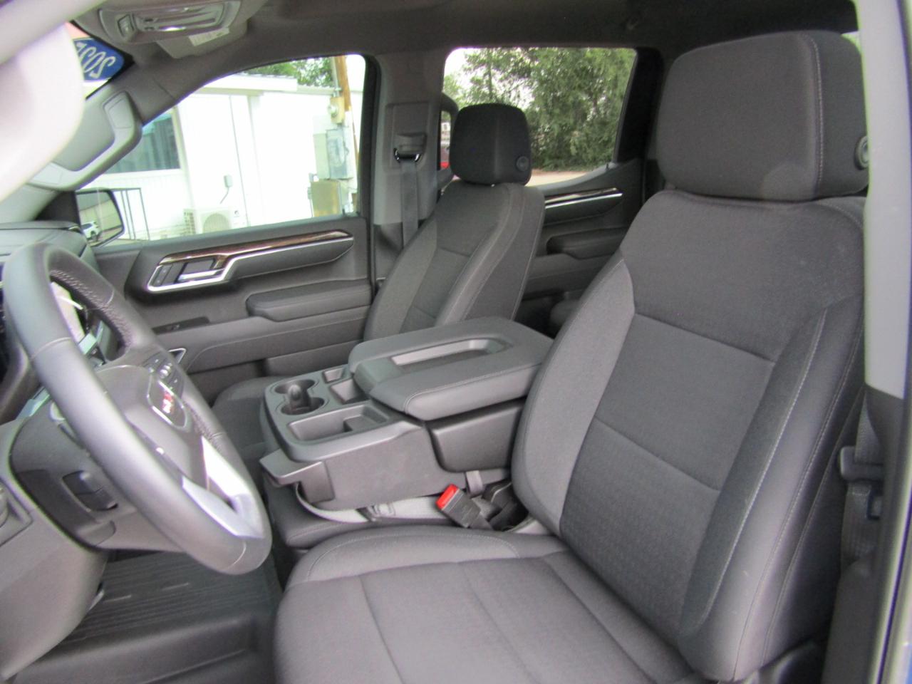 GMC Sierra 1500 4WD Crew Cab 147" Elevation w/3SB 2025