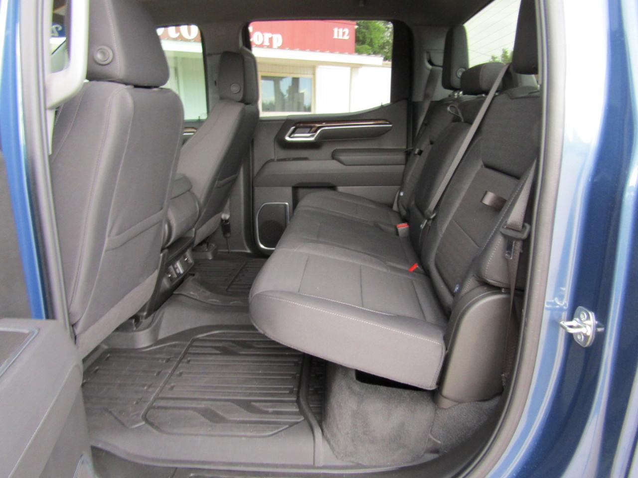 GMC Sierra 1500 4WD Crew Cab 147" Elevation w/3SB 2025