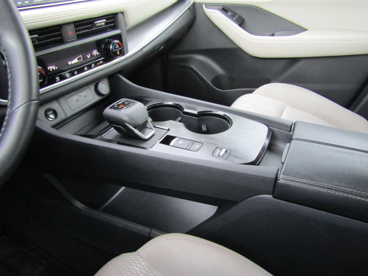 Nissan Rogue FWD SV 2025