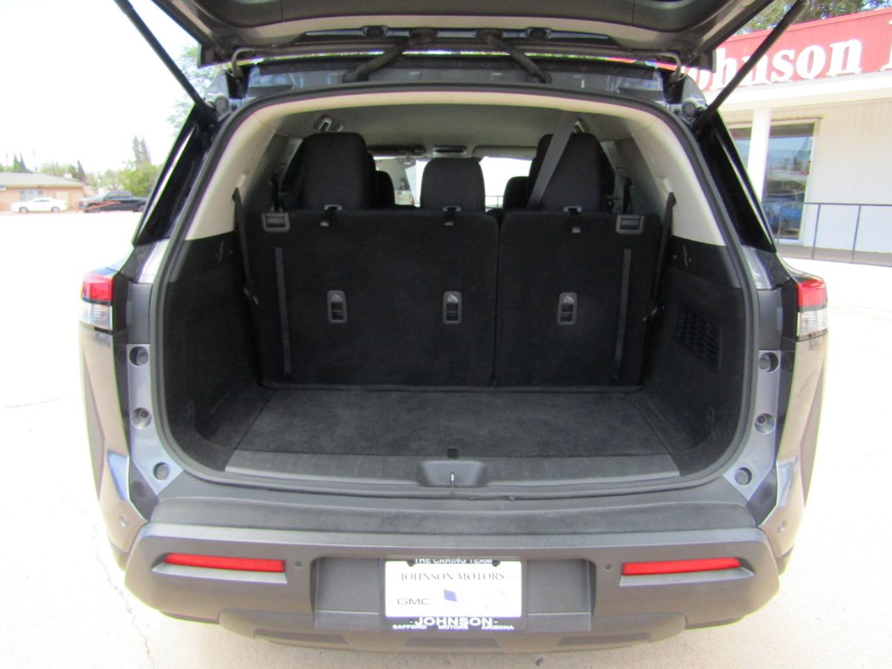 Nissan Pathfinder SV 4WD 2024