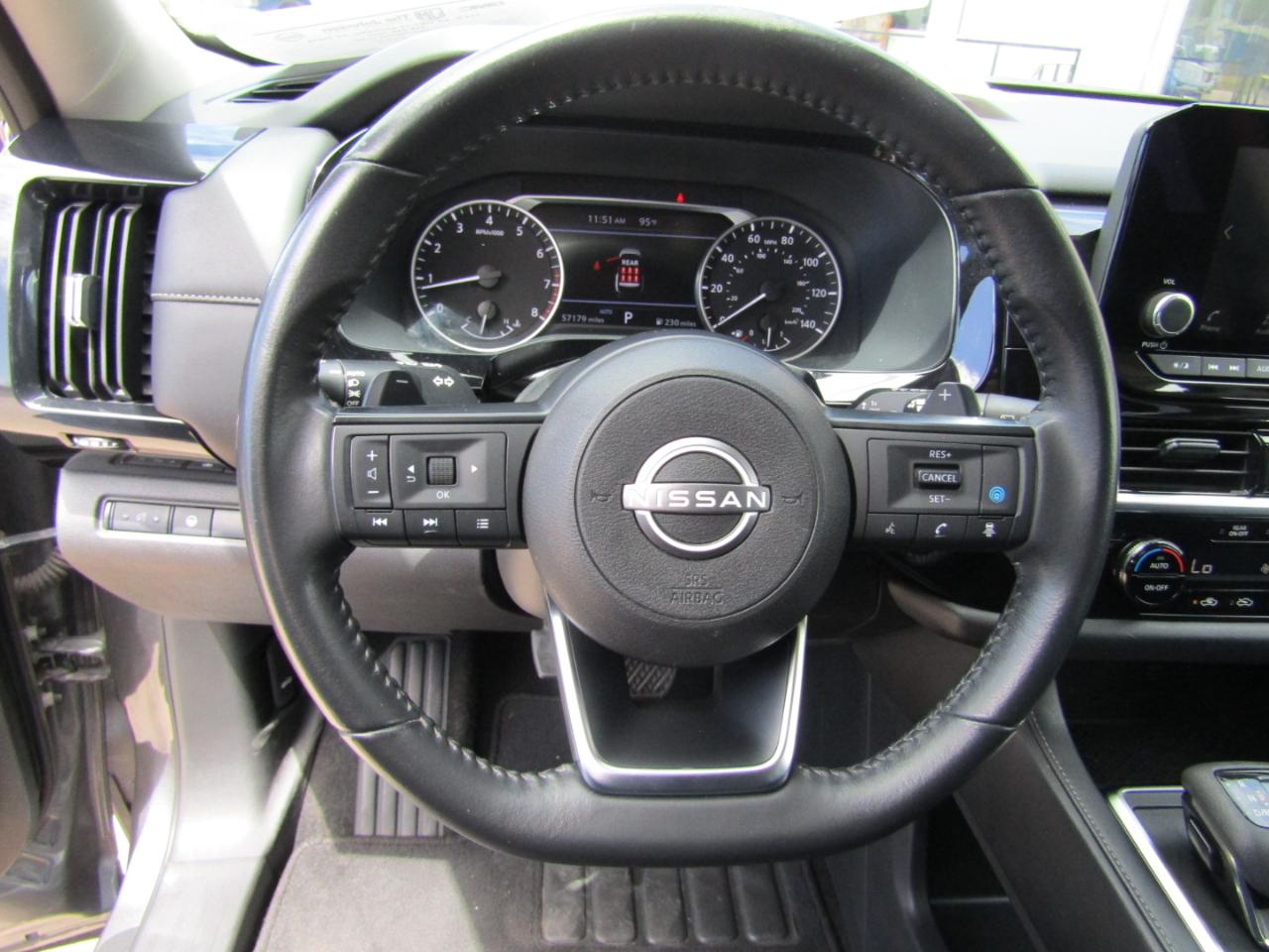 Nissan Pathfinder SV 4WD 2024