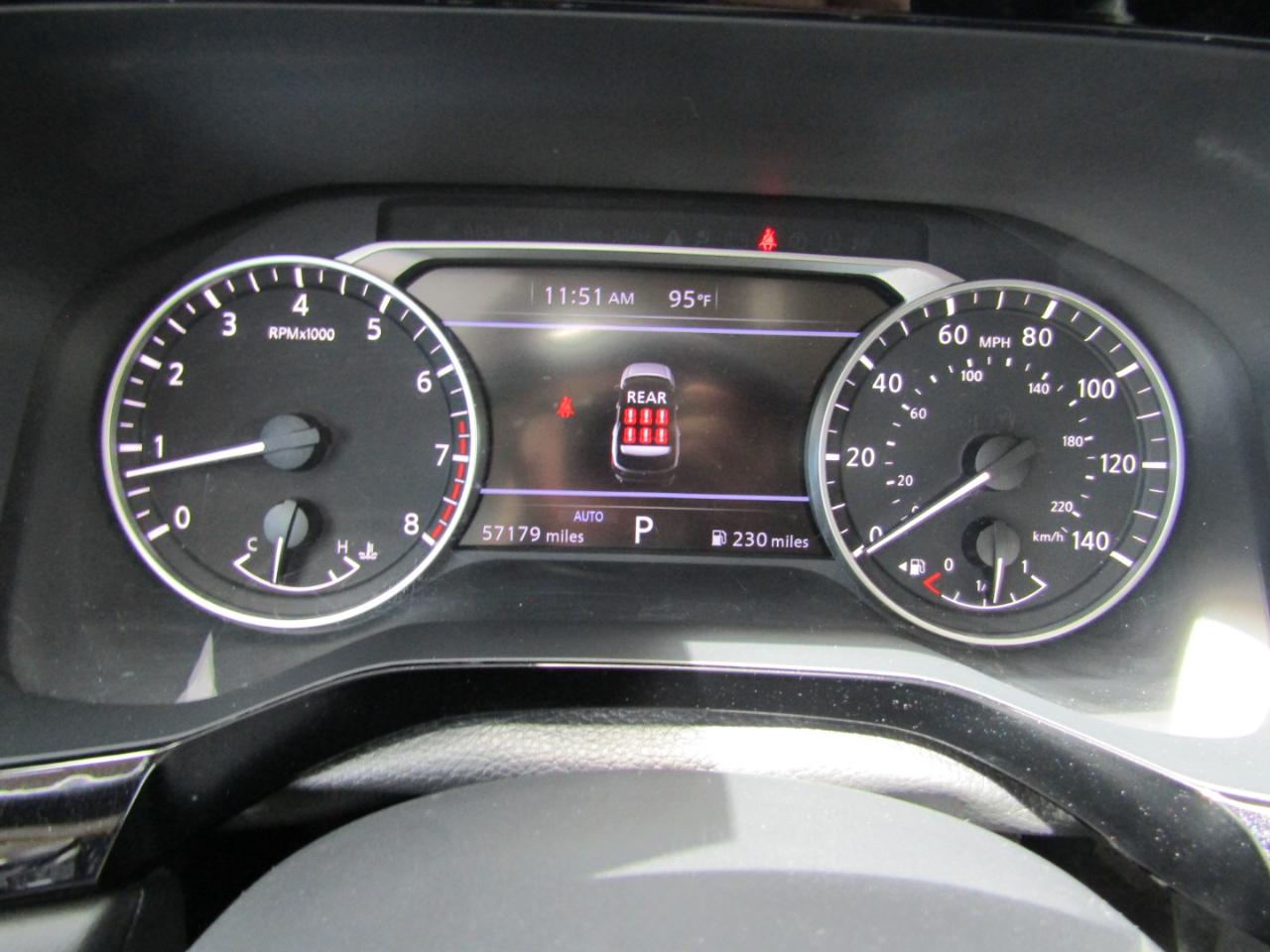Nissan Pathfinder SV 4WD 2024