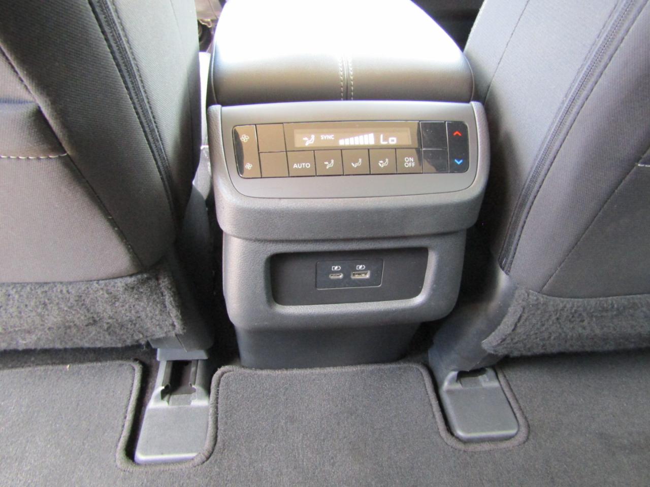 Nissan Pathfinder SV 4WD 2024