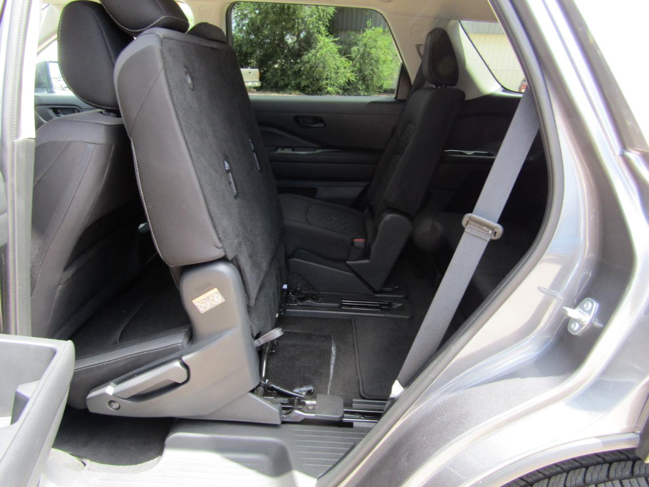 Nissan Pathfinder SV 4WD 2024