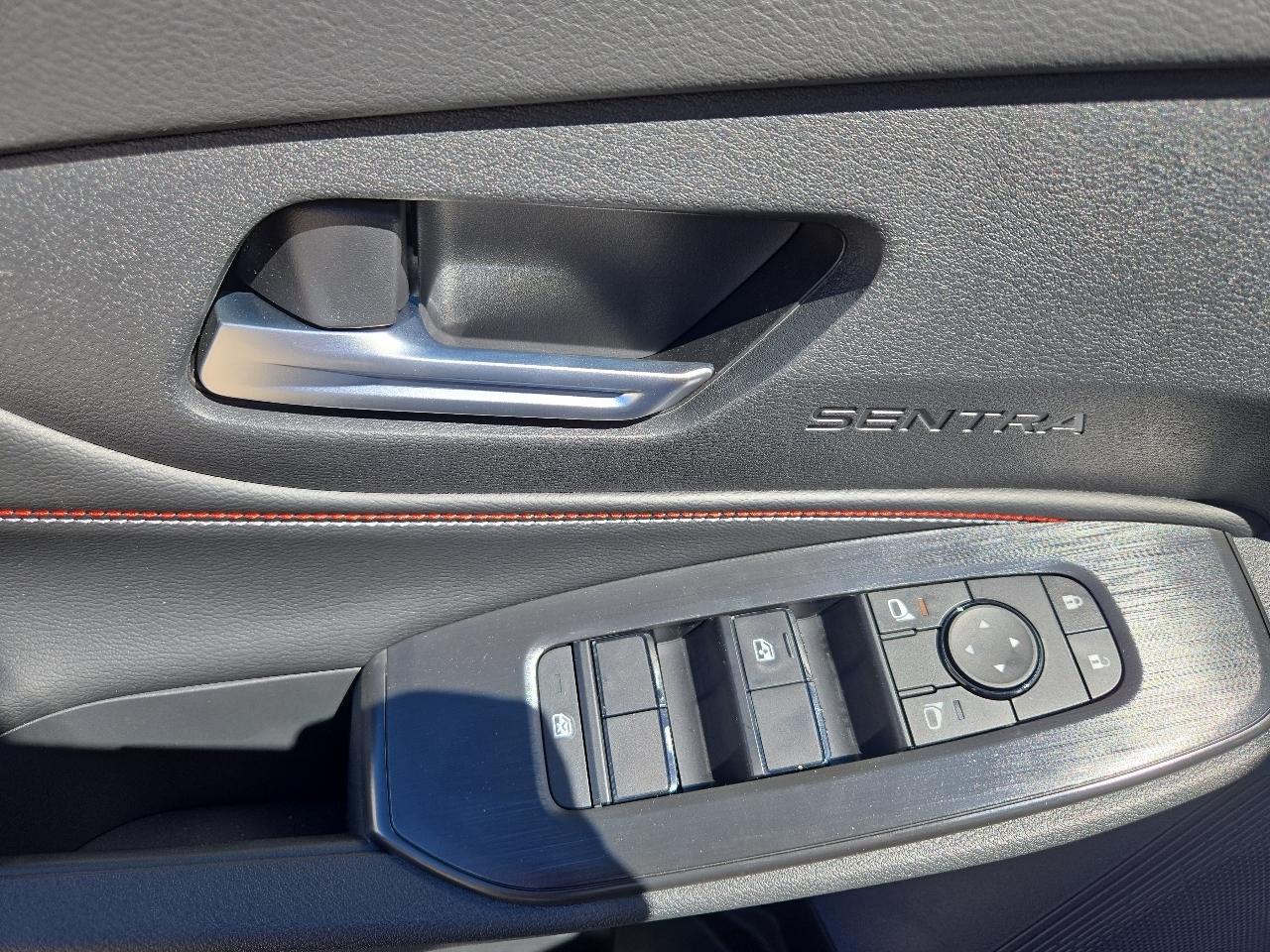 Nissan Sentra photo 12